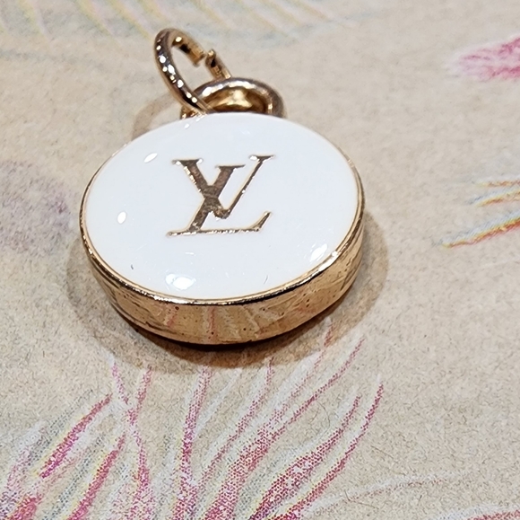 Louis Vuitton Authentic Double Sided LV Charm/Replacement Zipper Pull - Picture 5 of 5